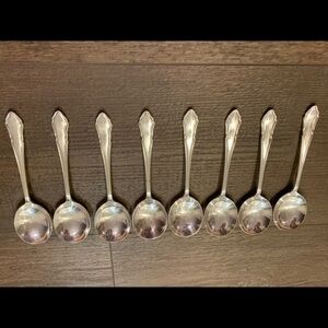 Silver plated Set of 8 spoons